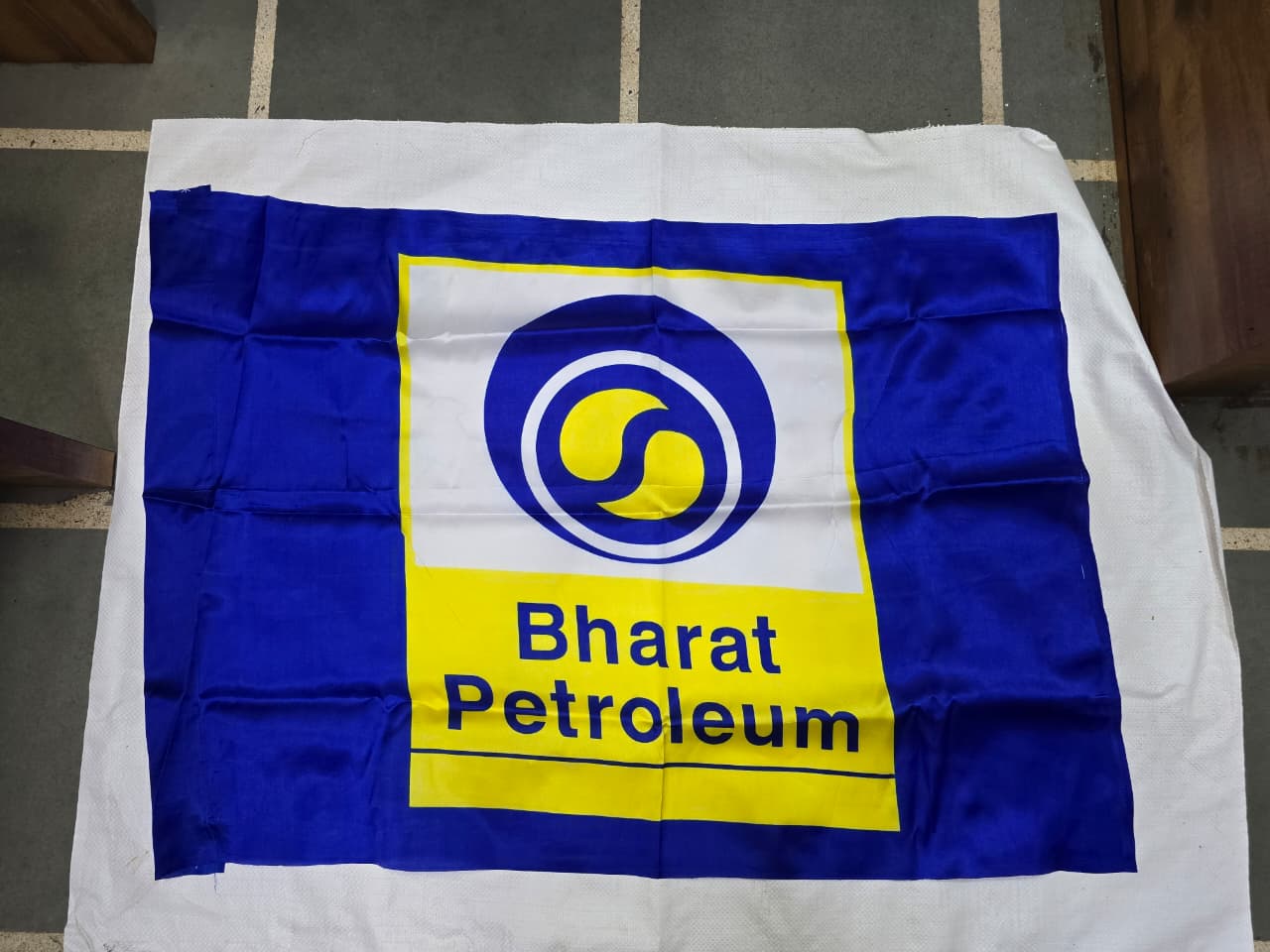 Bharat Petroleum Station Flag (Blue / Yellow)