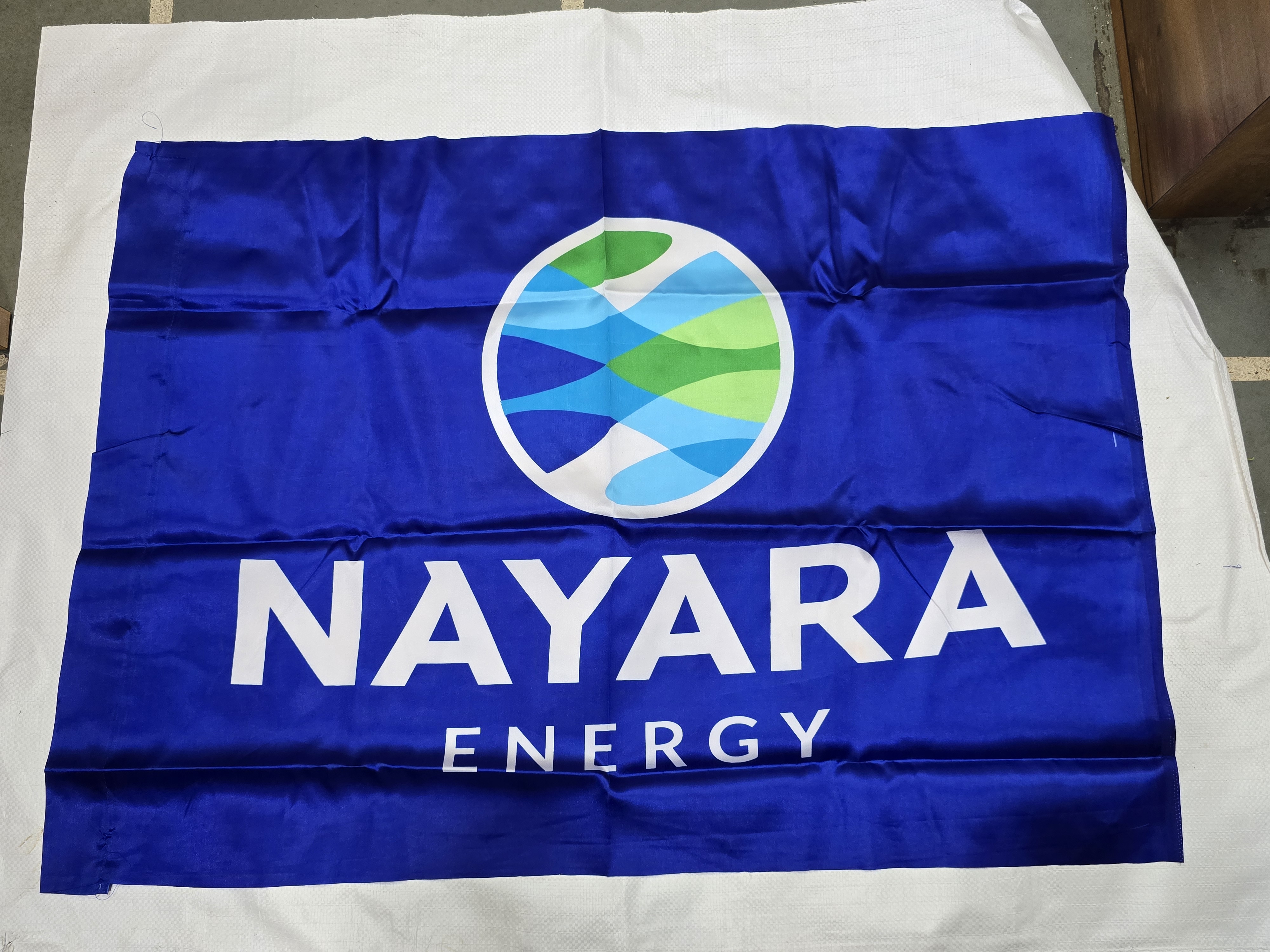 Nayara Energy Flagset  Pack of 6(White/Blue)